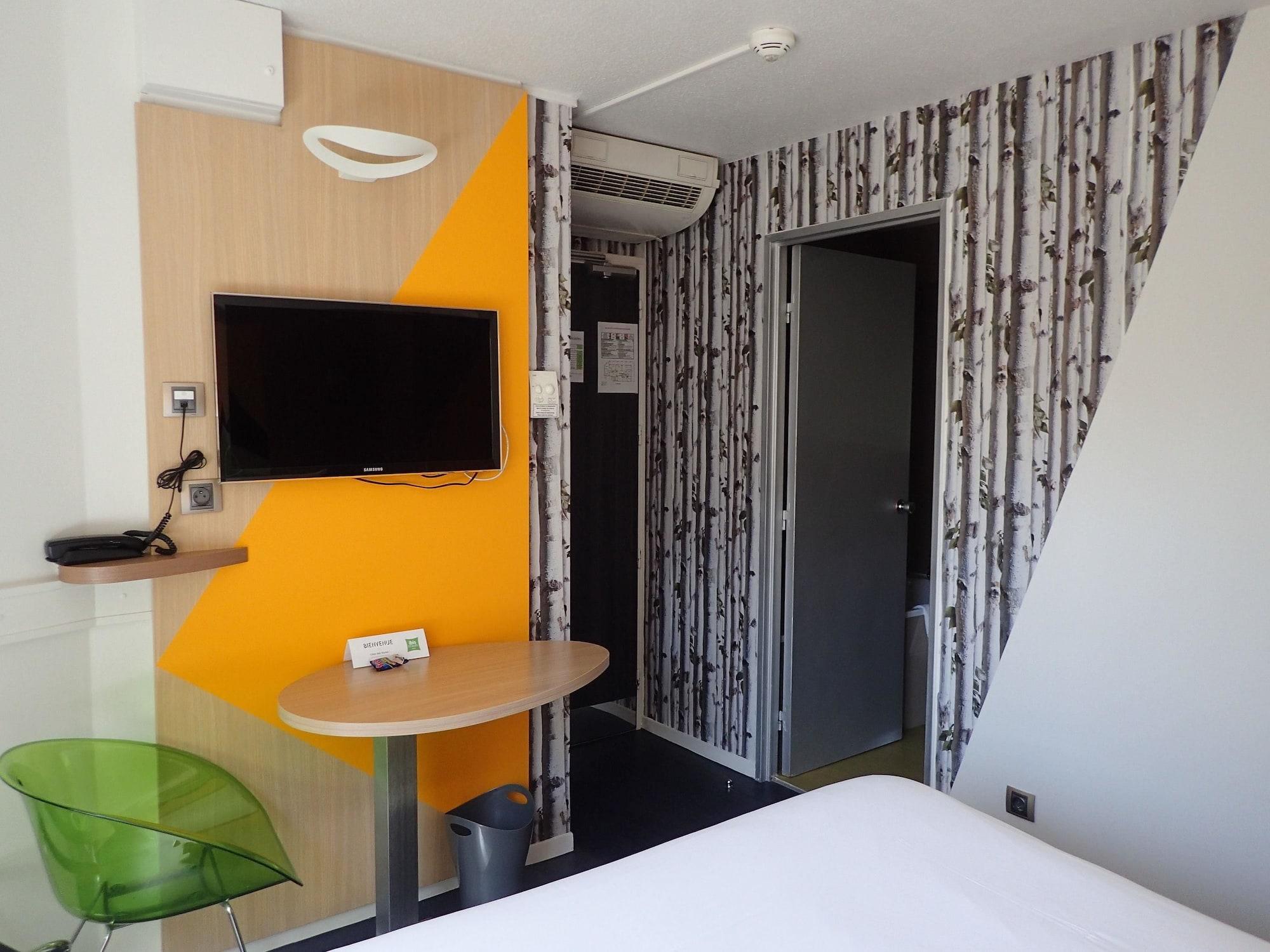 Ibis Styles Annecy Centre Gare Hotel Exterior photo